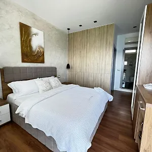 Luciano Hotel Himare